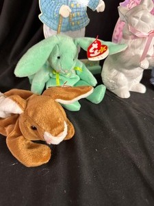 lot 337 image: Vintage Easter Decorations Including Beanie Babies Ears and Hippity