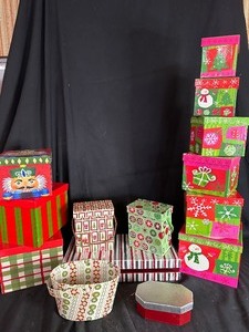 lot 347 image: Lot of Nesting Christmas Gift Boxes