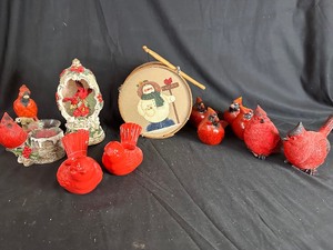 lot 349 image: Variety of Christmas Cardinal Dcor