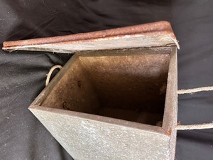 lot 363 image: Vintage Metal Milk Box