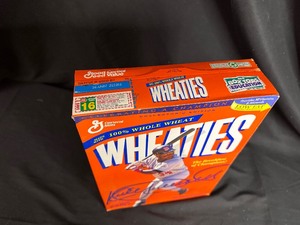 lot 413 image: 1996 Wheaties Box Minnesota Twins Kirby Pucket Collectors Edition