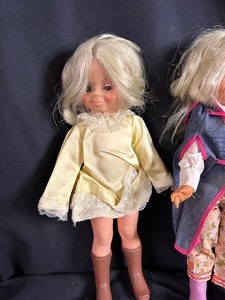 lot 417 image: Three Vintatge Dolls