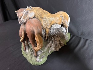 lot 431 image: Vintage Ceramic Horse Figurine