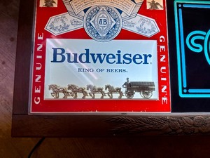 lot 443 image: Vintage Budweiser King of Beers Wall Hanging 30x10.5 Works, Slow to come on.