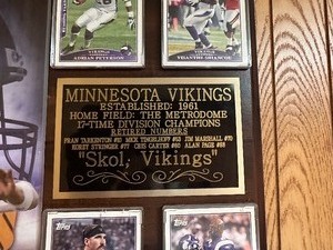 lot 449 image: Minnesota Vikings Plaque