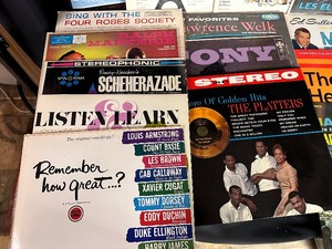 lot 462 image: Vintage Vinyl Records - Oldies but Goodies