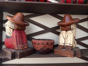 lot 489 image: Vintage 1950s Mexican Carved Folk Art
