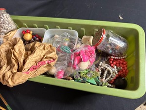 lot 400 image: Misc. Box of Crafting Materials - Beads, shells, Stones, and Agates