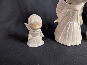 lot 405 image: Ceramic Angels