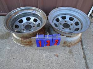 lot 132 image: Wissota stamped 15 x 9 rims with 5 bolt pattern. As shown.