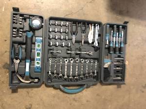 Anvil 38 in. Drive SAE and Metric Home Tool Kit Set (137-Piece)  Customer Returns See Pictures
