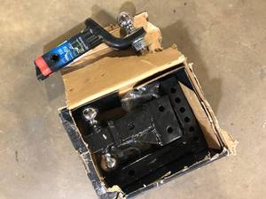 Lot of TowSmart Adjustable Tri-Ball Mount  Customer Returns See Pictures