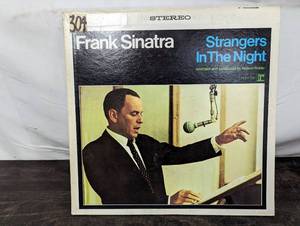 Frank Sinatra Strangers In The Night Record