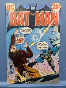 lot 13 image: DC Batman Comic