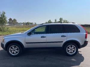 lot 17B image: 2004 Volvo XC90 T6 - AWD