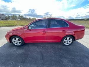 lot 13G image: 2009 Volkswagen Jetta SE Pzev