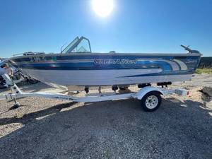 lot 13D image: 1994 Crestliner Sportfish Boat 19fT