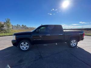 lot 11 image: 2008 Chevrolet Silverado 1500 LTZ - 4X4