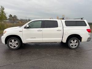 lot 4 image: 2011 Toyota Tundra Limited - 4X4 - 1 OWNER