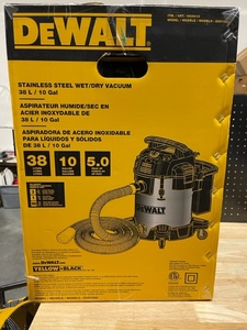 lot 34 image: DeWalt 10 Gallon Shop Vac