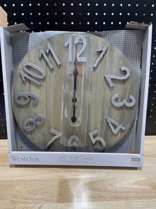 lot 44 image: Westclox 15 12 Wall Clock