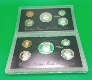 lot 18 image: Two United States Proof Sets