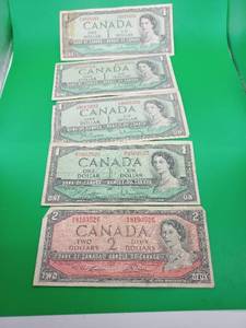 lot 32 image: Collection Of Canadian Bills
