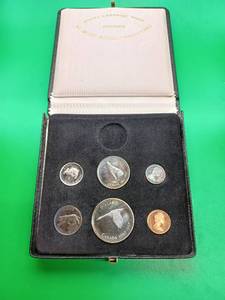 lot 36 image: 1967 Canadian Coin Set