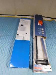 lot 98 image: New Franklin 3pc bathroom accessories set and 24 towel bar