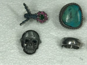 lot 215 image: Lot of Rings