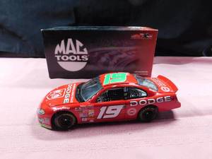 lot 25 image: Mac Tools Limited Edition Jeremy Mayfield #19 Action 2002 die cast
