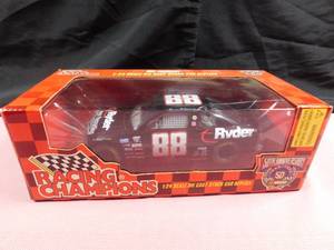 lot 49 image: 1998 Nascar 50th Anniversary collectors edition #88 Ryder die cast car