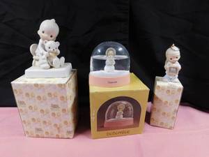 lot 70 image: Precious Moments1980 Figurine, 1996 ornament and a 1988 snow Globe