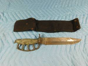 lot 112 image: United liberty knife with sheath