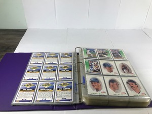 lot 237 image: Lot of 550 plus Baseball Cards in Binder in Protective Sleeves