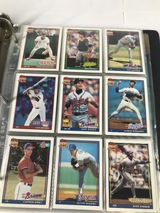lot 239 image: Lot of 540 Baseball Cards in Binder in Protective Sleeves