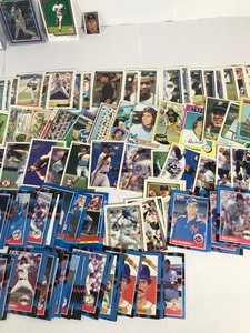 lot 270 image: Lot of 200 Plus Baseball Collectible Cards