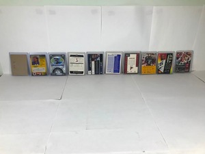 lot 272 image: 10 Collectible Football Cards