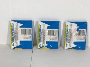 lot 360 image: 1989 Topps Baseball Cards, 3 Unopened Sealed Wax PACK