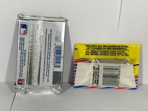 lot 365 image: 2 - Packs of Unopened Baseball Cards