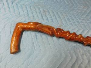 lot 129 image: Wood Cane
