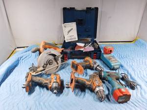 lot 139 image: Lot of battery operated tools and more