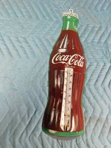 lot 152 image: Coca-Cola metal sign with thermostat