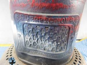 lot 157 image: Vintage Hand painted oil heater