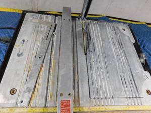 lot 162 image: 7 wet tile saw with extra blades and more