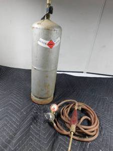 lot 178 image: Torch and tank