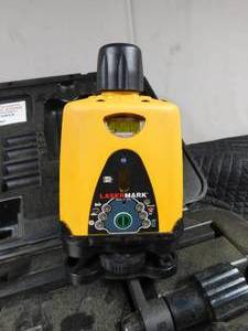 lot 179 image: Laser level transit in case