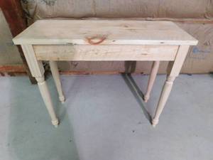 lot 193 image: Narrow solid wood table