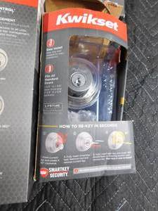 lot 294 image: 2 key entry doorknobs and 2 deadbolts with keys