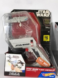 lot 377 image: 3 - Star Wars Collectibles